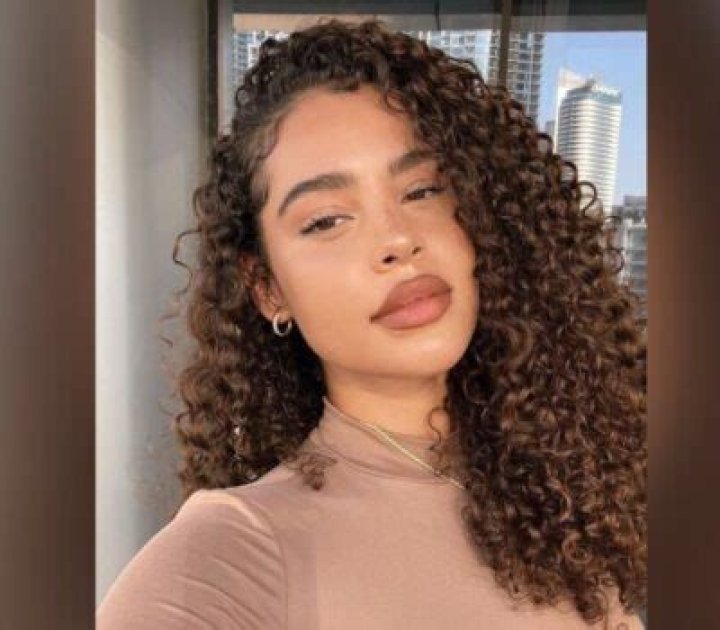 Alexandra Gerassimides Height, Weight, Net Worth, Age, Birthday, Wikipedia, Who, Nationality, Biography