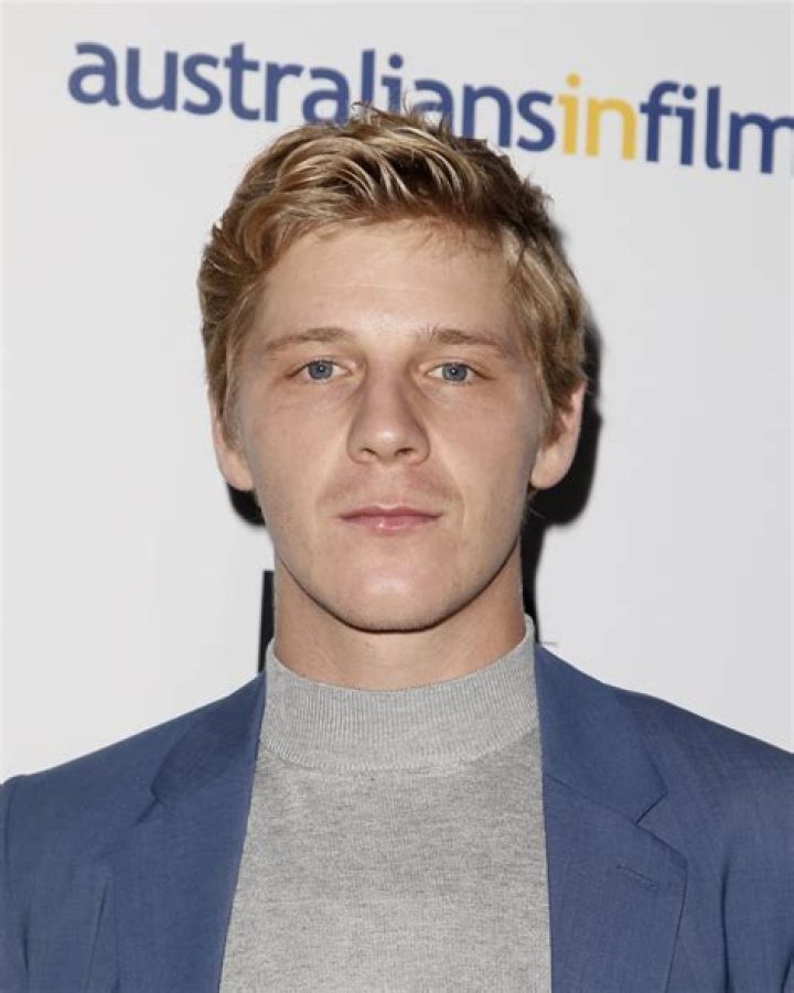 
Daniel Webber’s Net Worth, Family, Height, Girlfriend – Wiki 