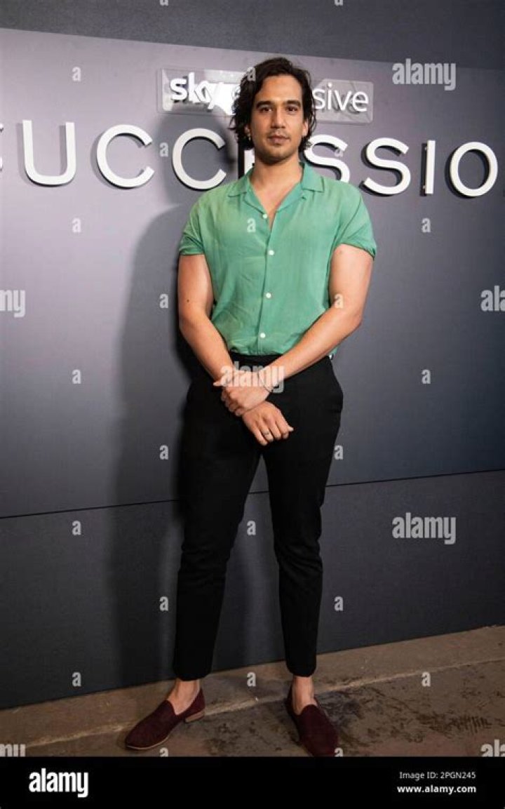 Is Nathaniel Curtis Gay? Age, Height, Net Worth