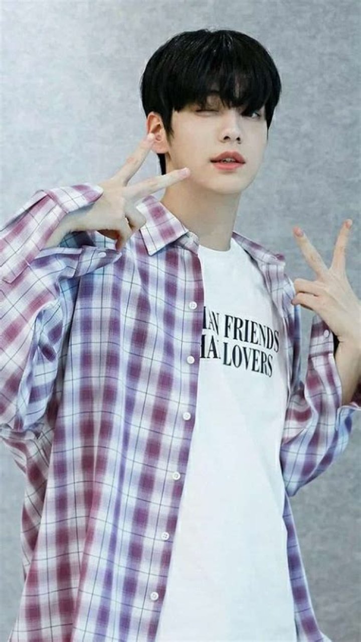 Soobin TXT Height, Weight, Net Worth, Age, Birthday, Wikipedia, Who, Nationality, Biography